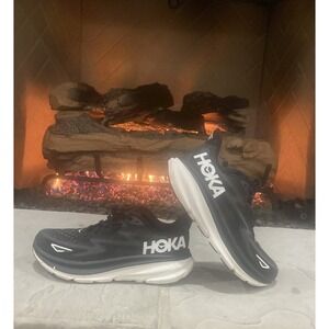 HOKA ONE ONE Clifton 9 Women's Shoes Sneaker Size 7B Black White